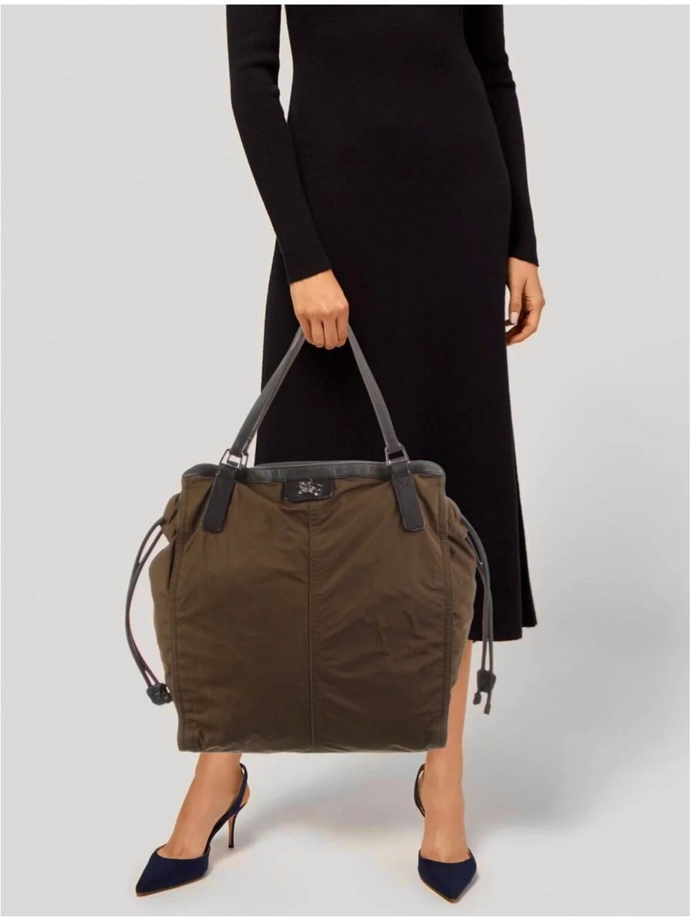 Burberry Buckleigh Tote Bag Brown Nylon, Black Leather Nova Plaid Lining
